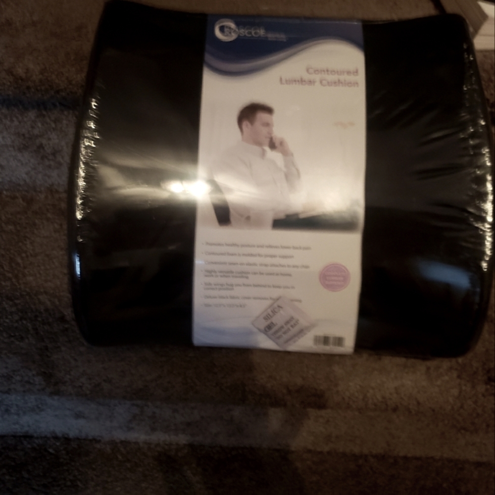 Contoured lumbar support cushion